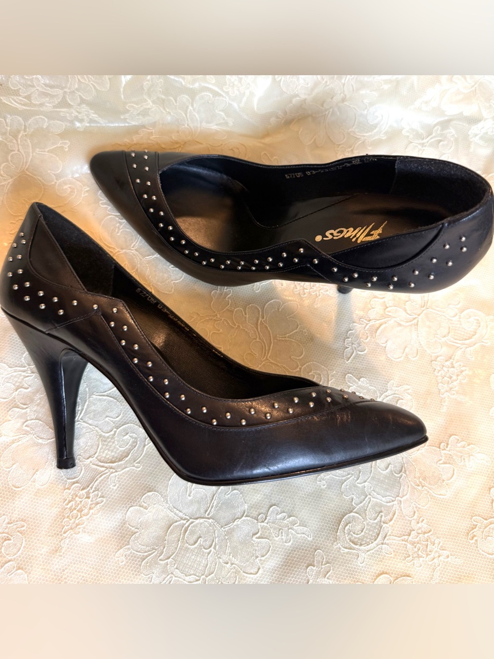 Studded Pointed-Toe Vintage Pumps Flings by Kinney 1990s Vintage Size 7.5